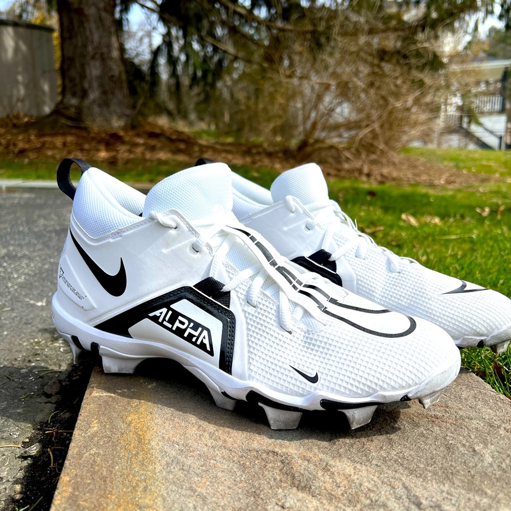 Nike Alpha Menace 3 Shark Low Football Cleats Sz11